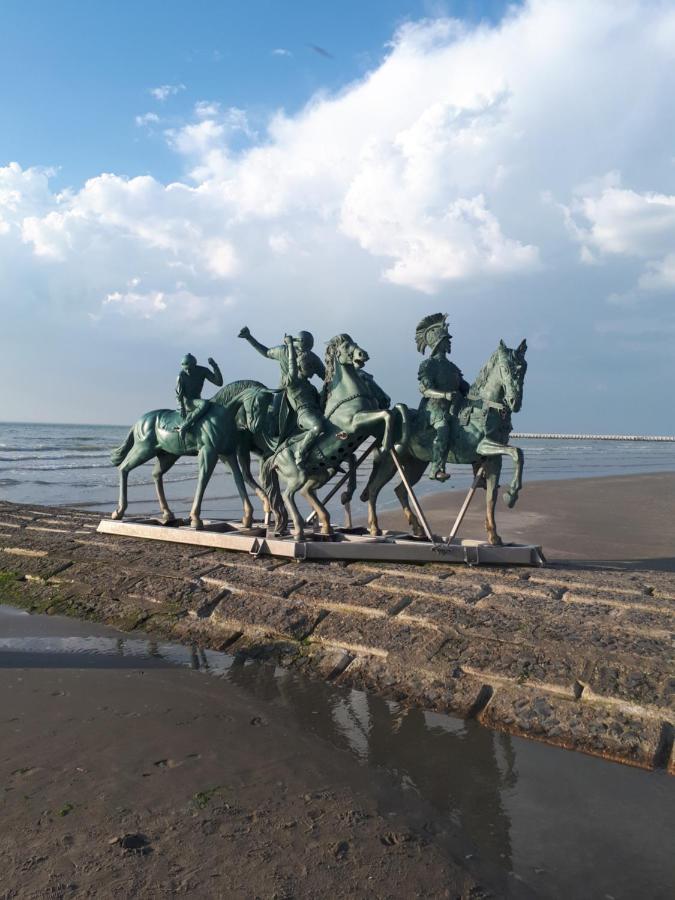 Vakantiehuis 6 Pers, Oostduinkerke Aan Zee Koksijde Dış mekan fotoğraf